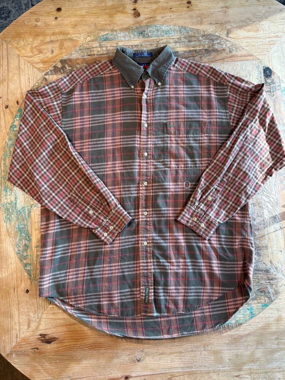 Vintage Tommy Hilfiger Button Down L Flag tag Lion’s Crest 90s Streetwear skate